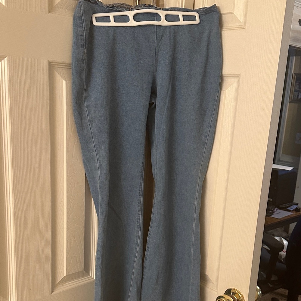 NEVER WORN SHEIN Low Rise Blue Flare & Wide Leg Jeans